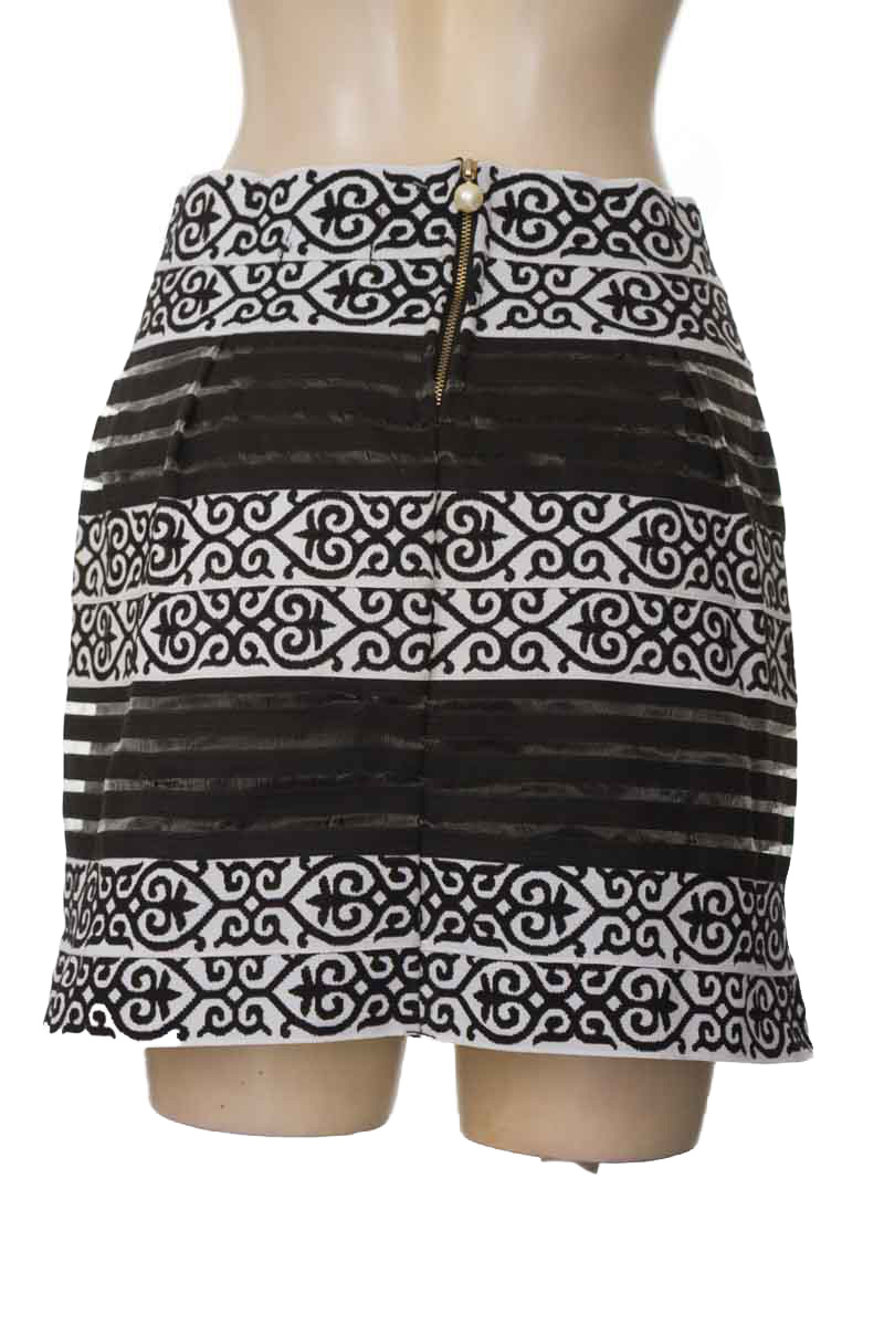 Falda color Negro - Hot Product