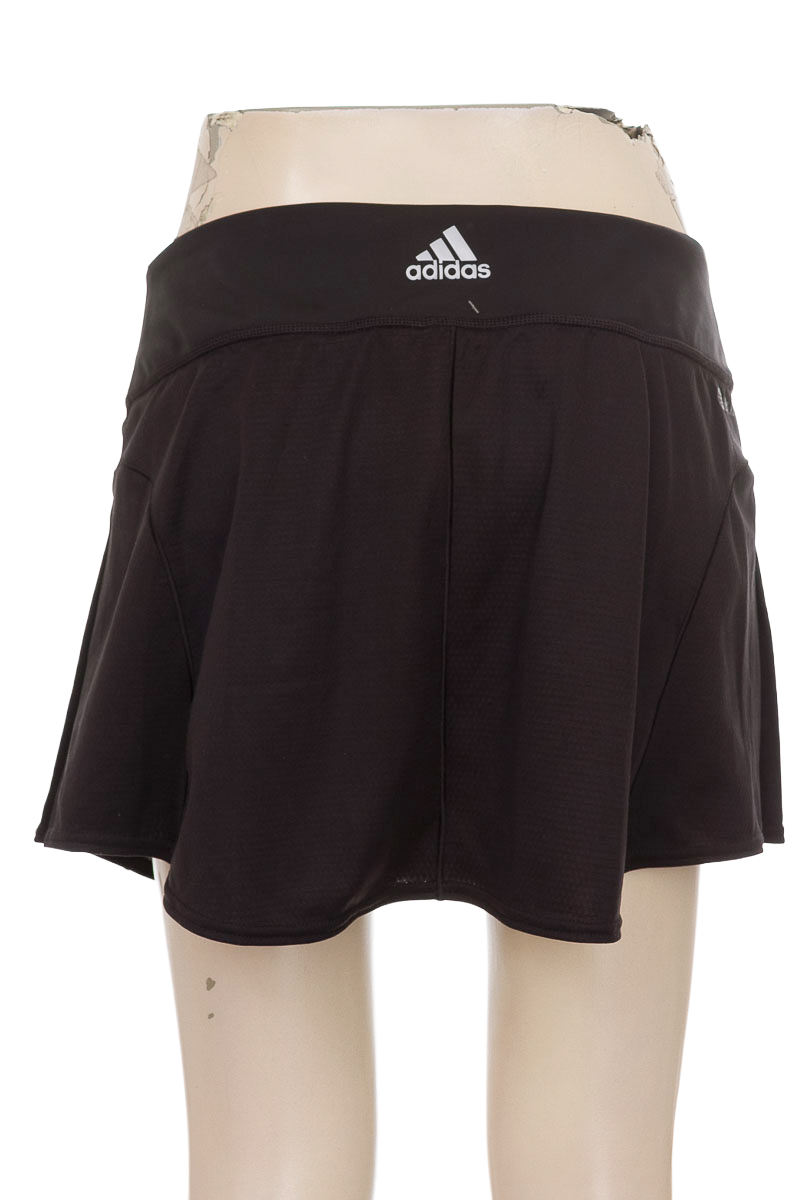 Ropa Deportiva / Salida de Baño color Negro - Adidas