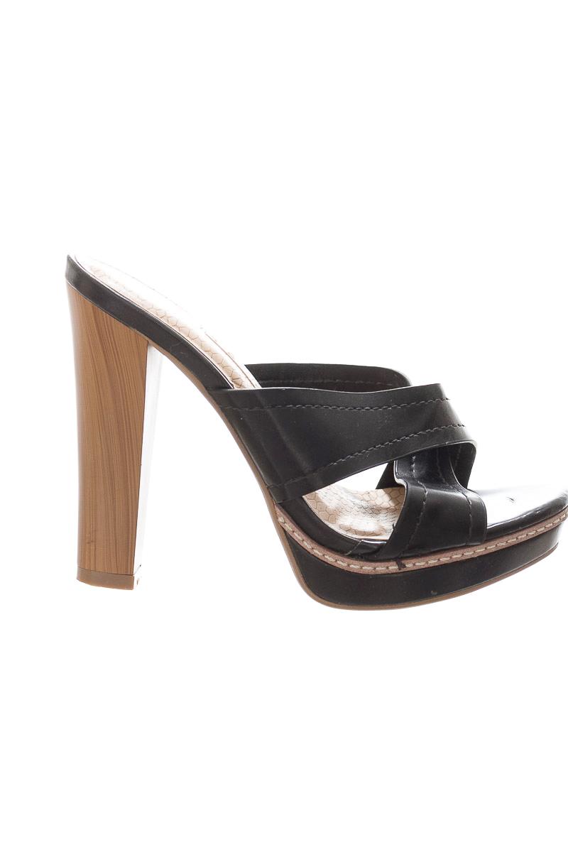 Zapatos color Negro - Via Marte