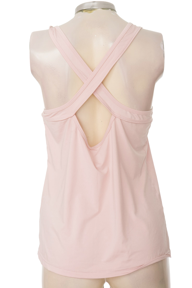 Ropa Deportiva / Salida de Baño color Rosado - Closeando