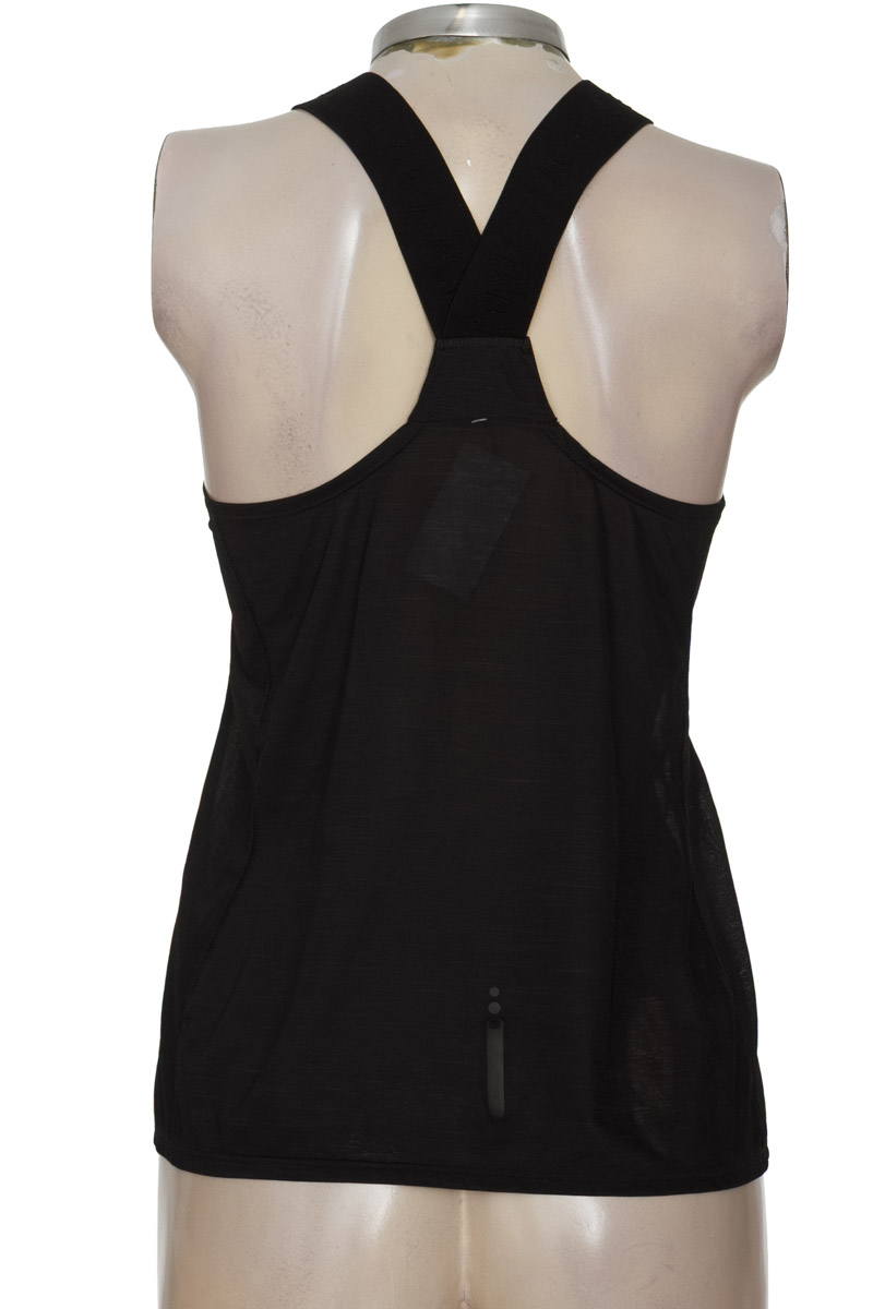Ropa Deportiva / Salida de Baño color Negro - Punto Blanco