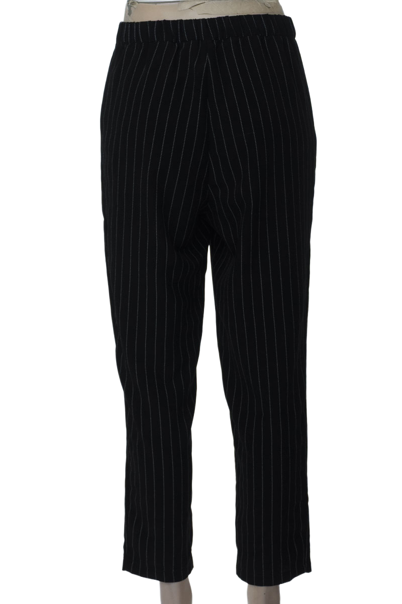 Pantalones color Negro - Divided by H&M