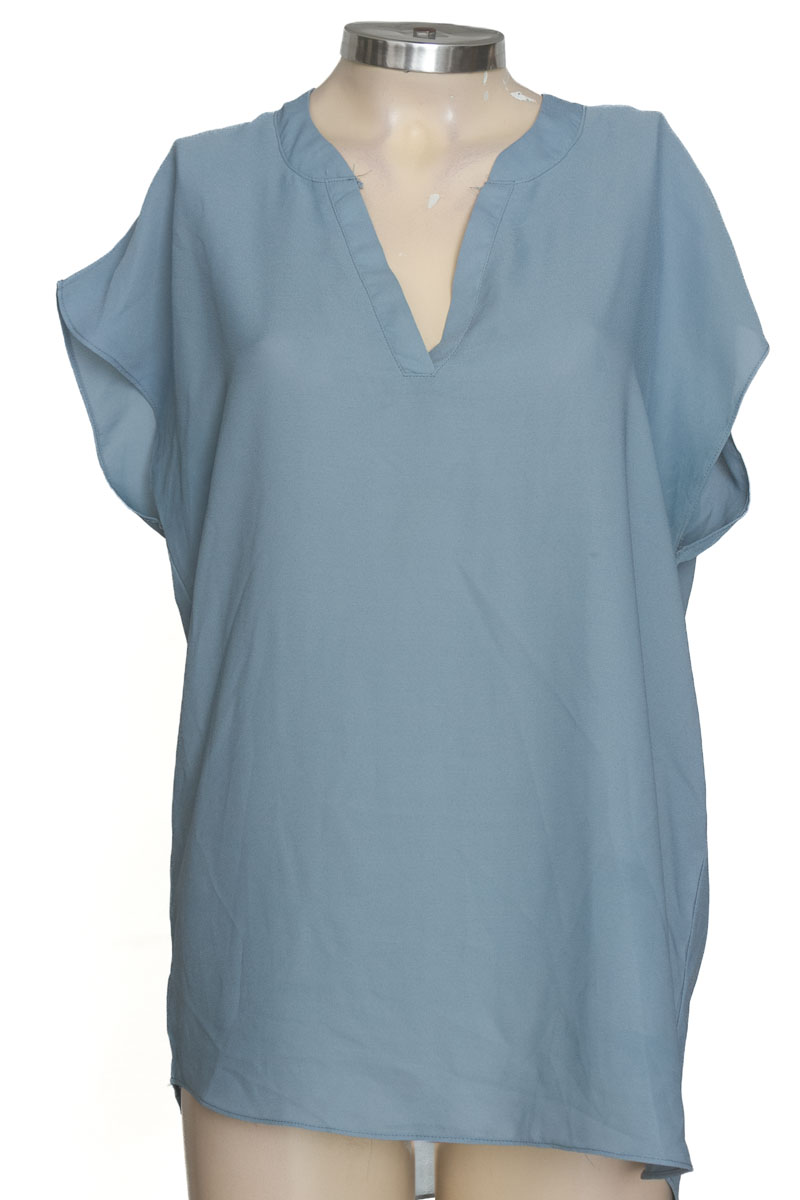 Top / Camiseta color Azul - Urb