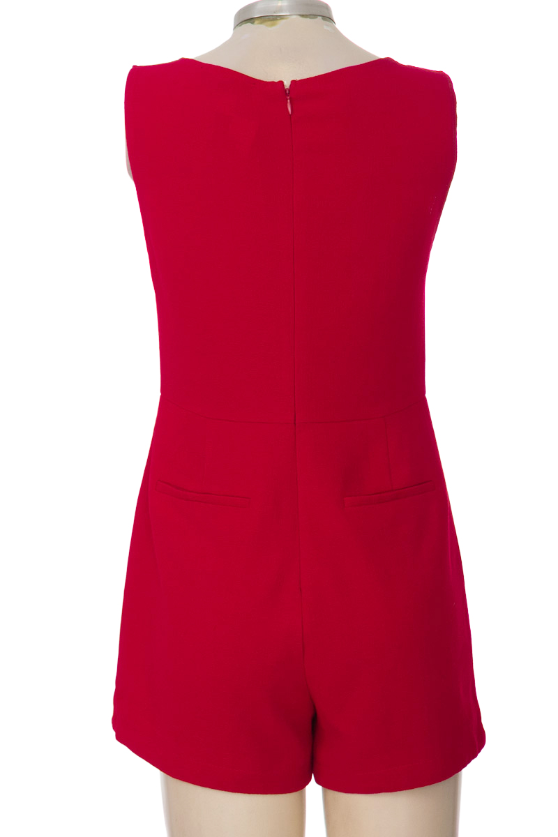 Vestido / Enterizo color Vinotinto - Forever 21