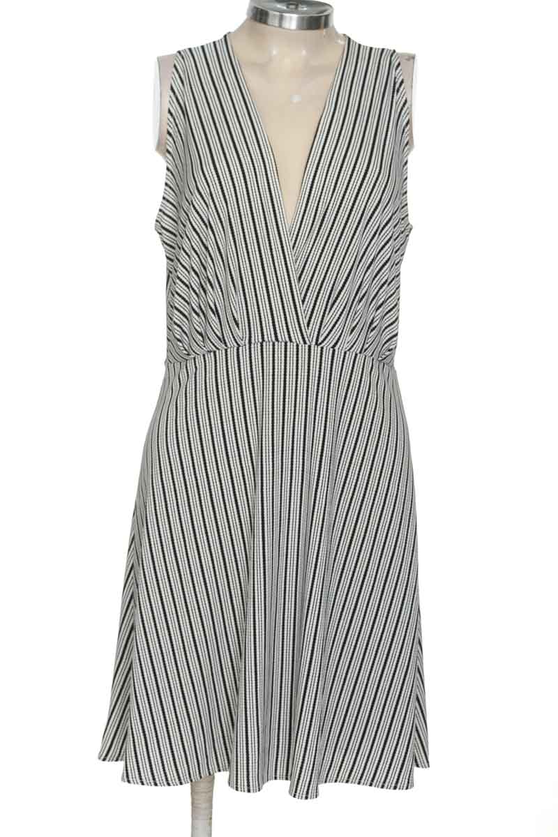 Vestido / Enterizo color Negro - MNG