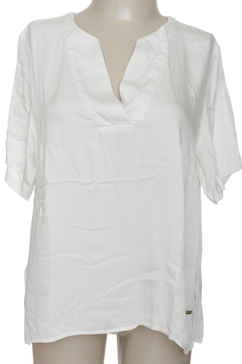 Top / Camiseta color Negro - Southland