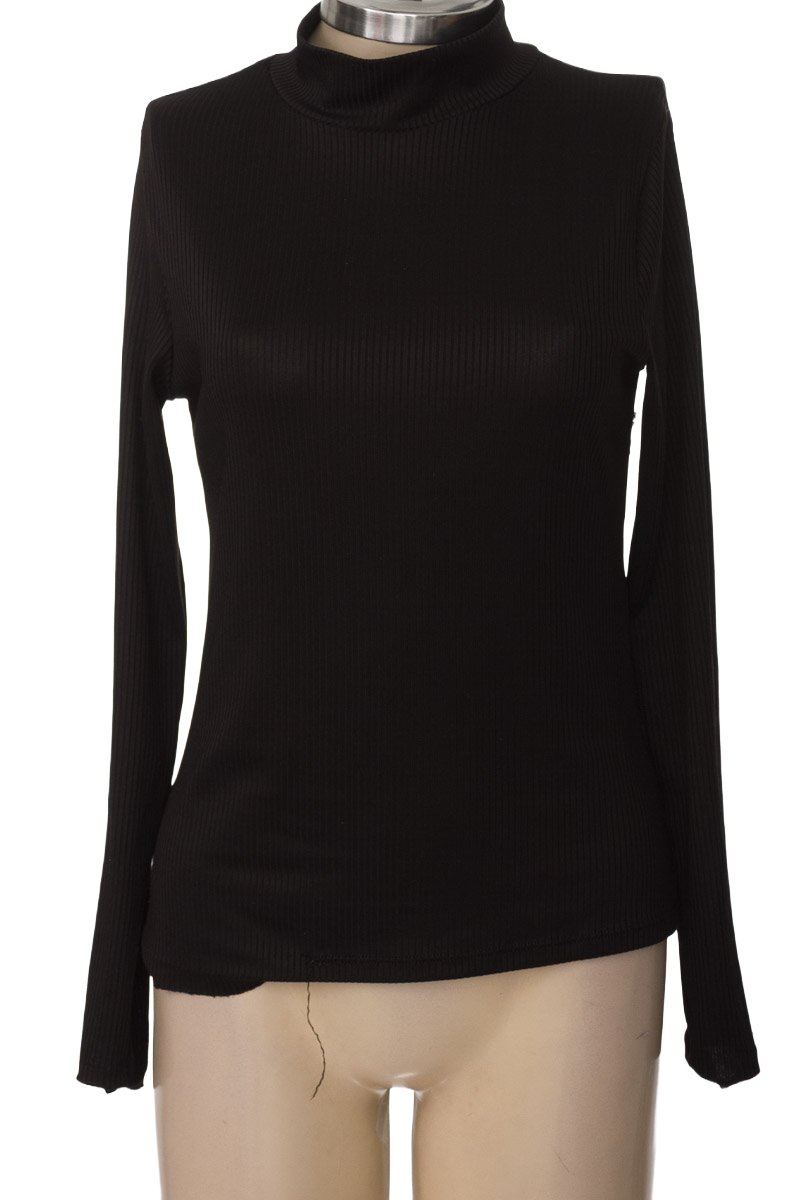 Top / Camiseta color Negro - Mistika