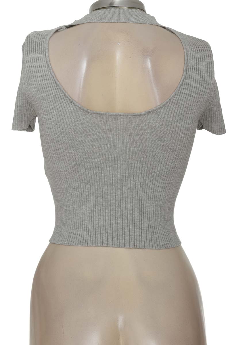 Top / Camiseta color Gris - Bershka