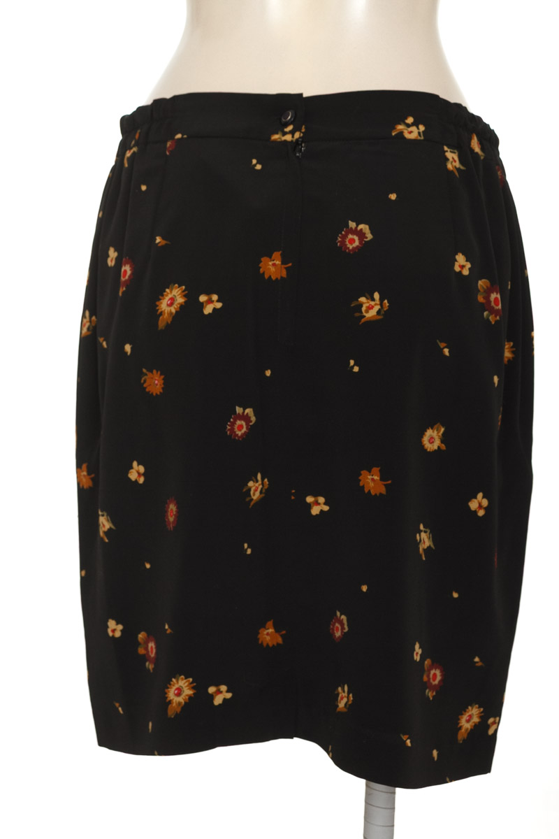 Falda color Negro - Closeando