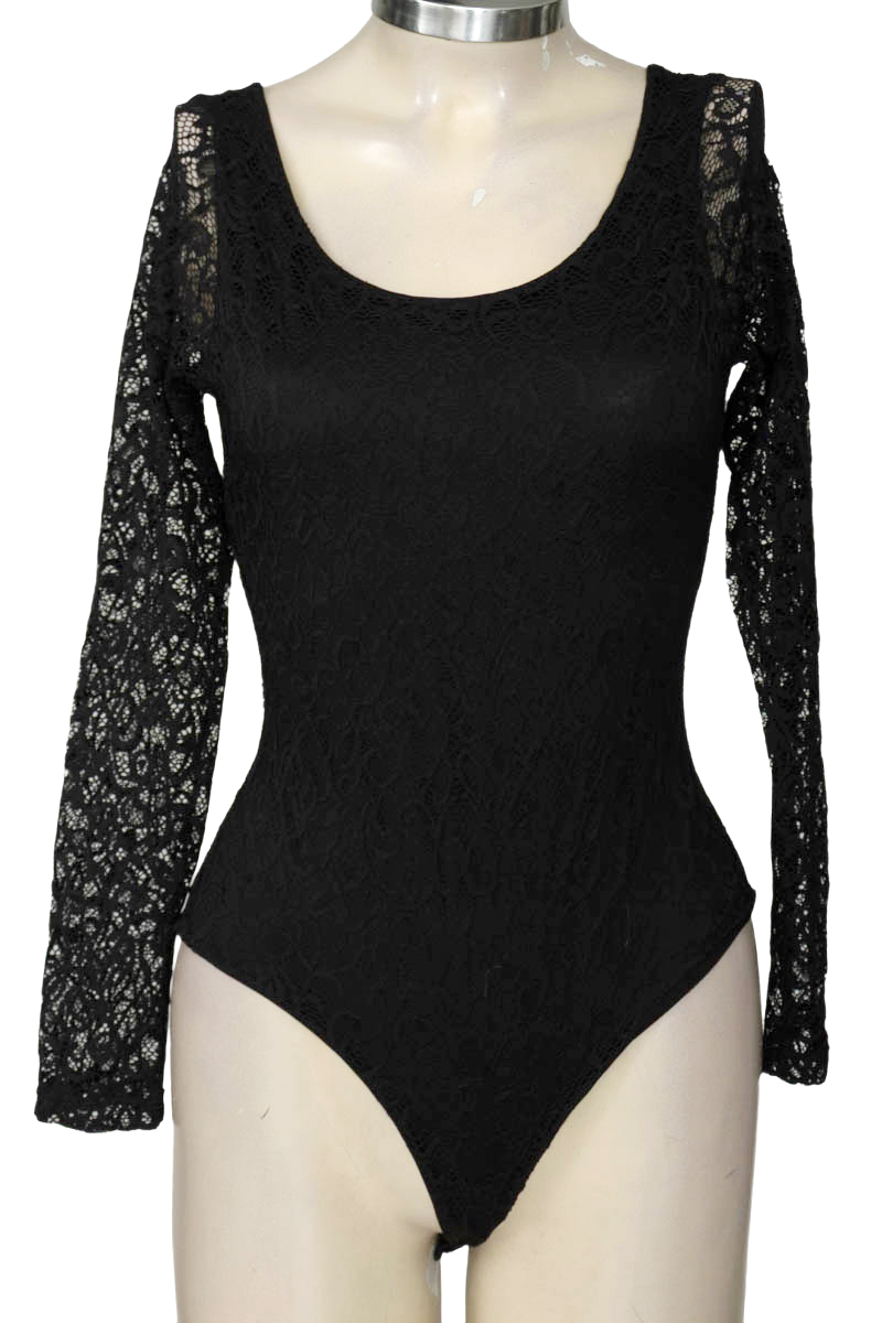 Top / Camiseta color Negro - Violeta