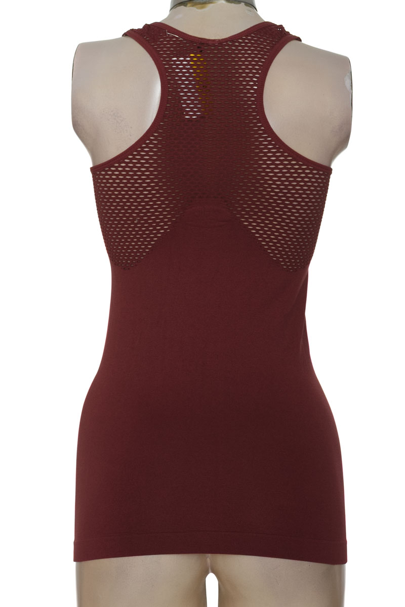 Ropa Deportiva / Salida de Baño color Vinotinto - Esprit