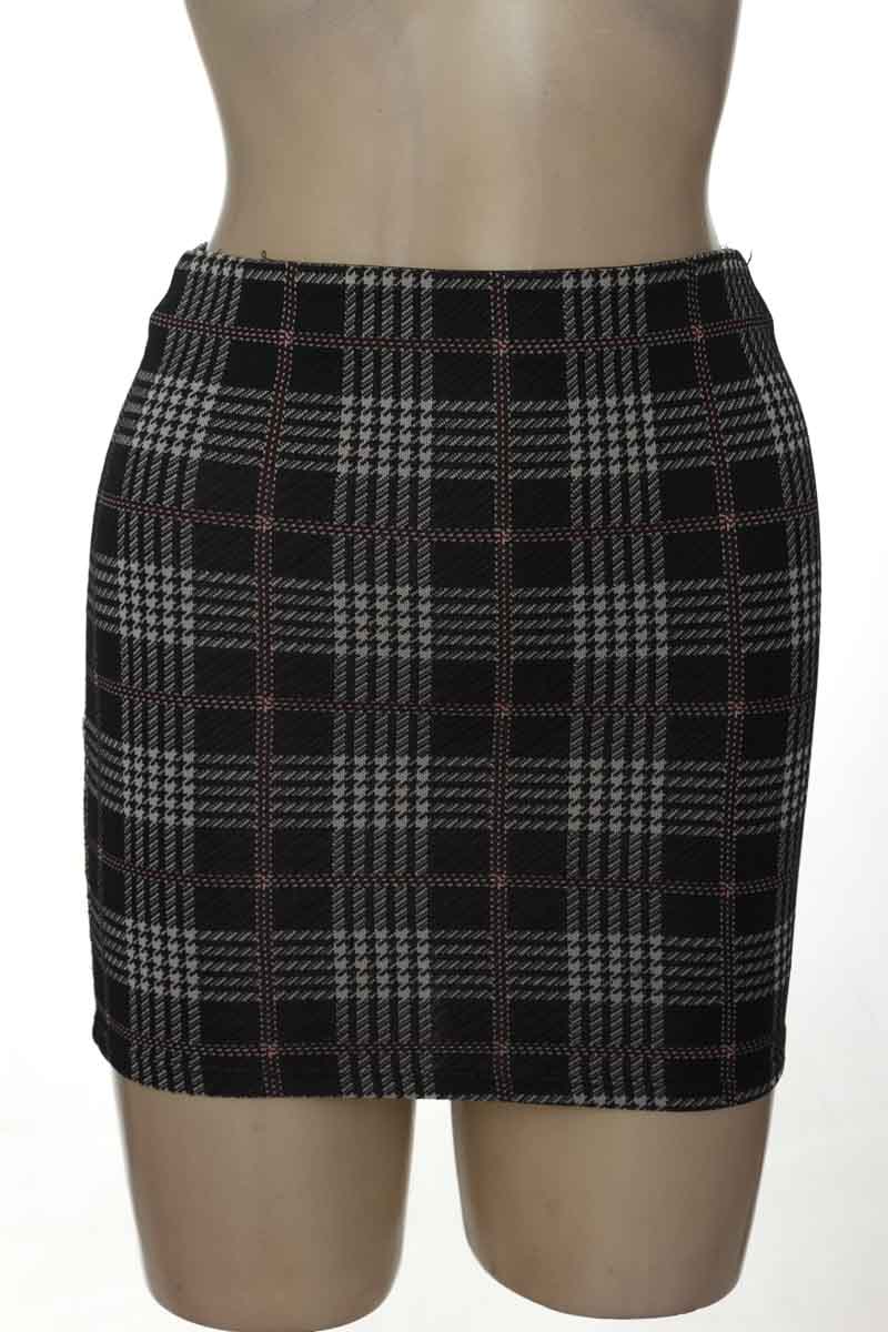 Falda color Negro - Bershka