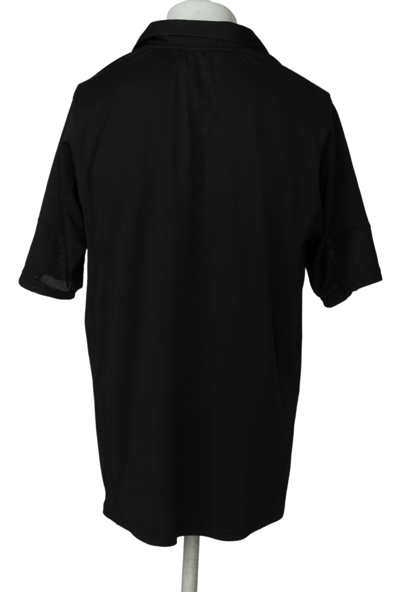 Polo color Negro - Closeando