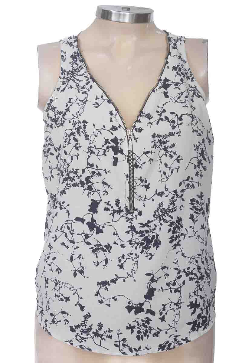 Top / Camiseta color Blanco - Studio F