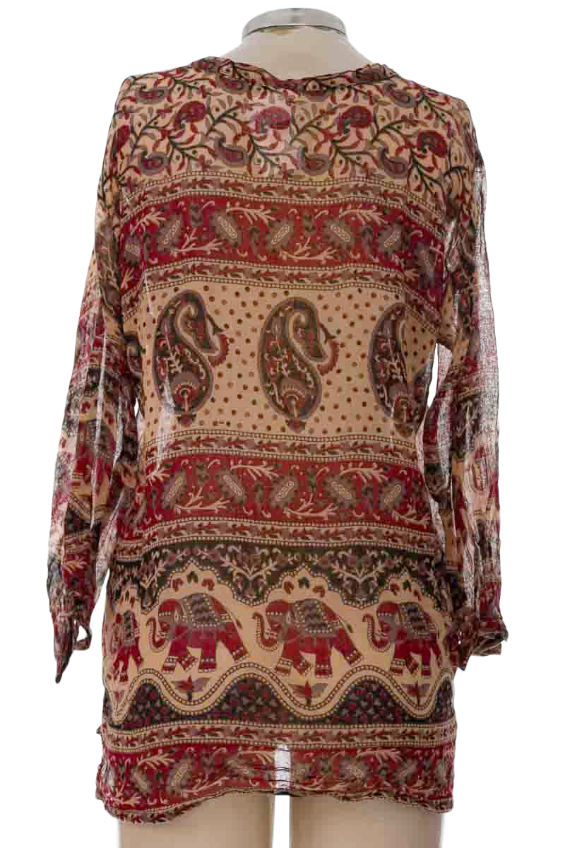 Blusa color Vinotinto - Closeando