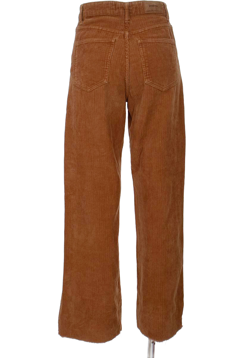 Pantalones color Beige - Stradivarius