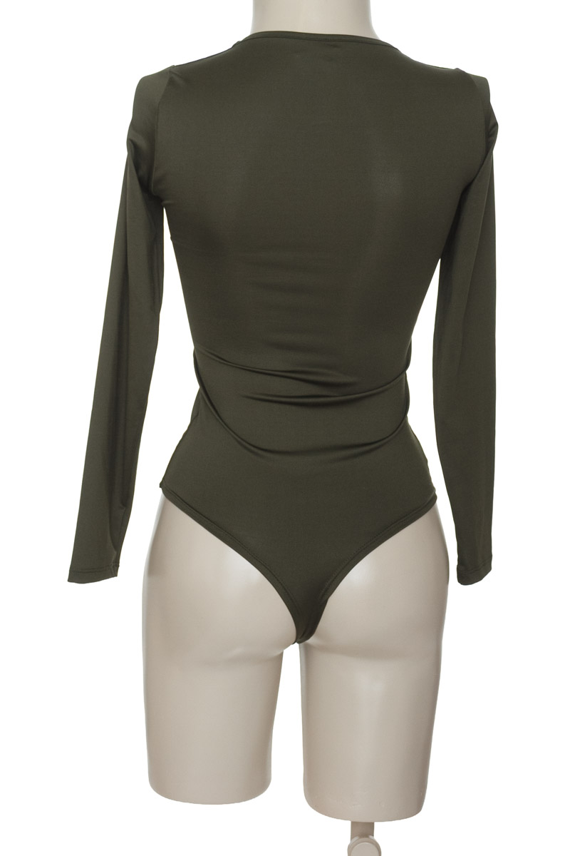 Top / Camiseta color Verde - Molgoa