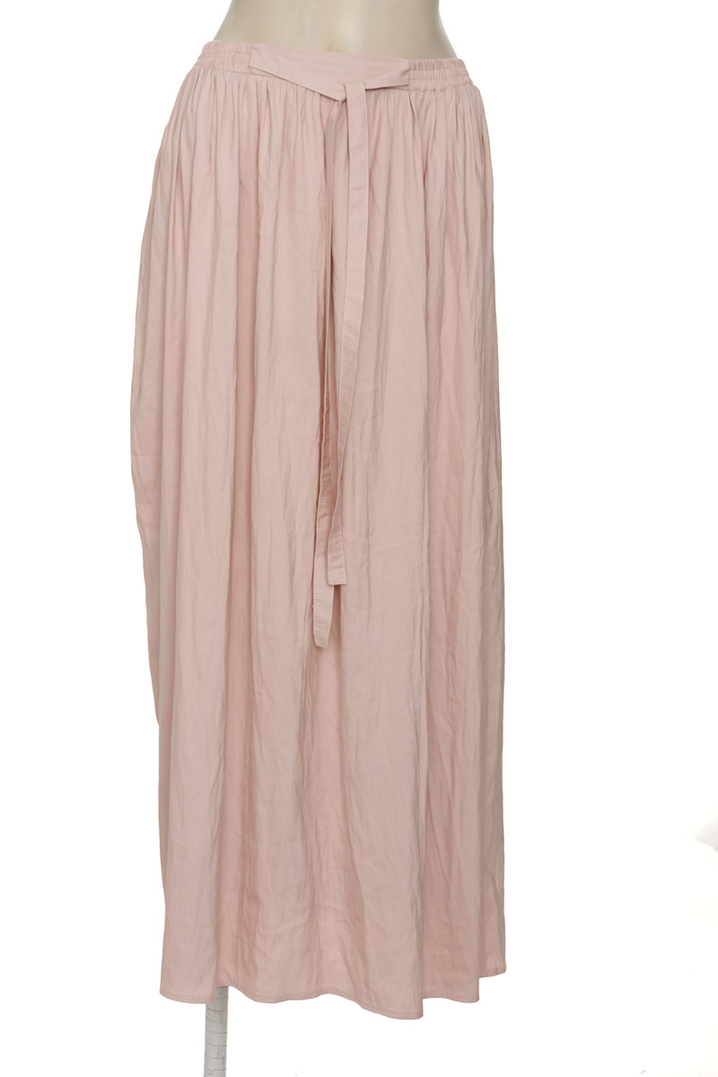 Falda color Rosado - Basement