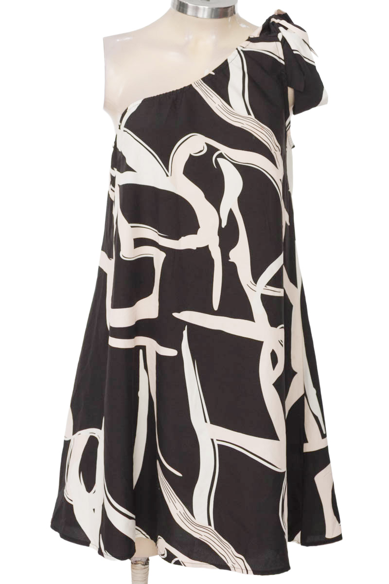 Vestido / Enterizo color Negro - Closeando