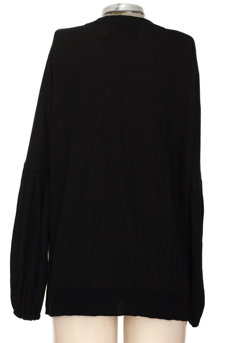 Sweater color Negro - Lobo.Rosa