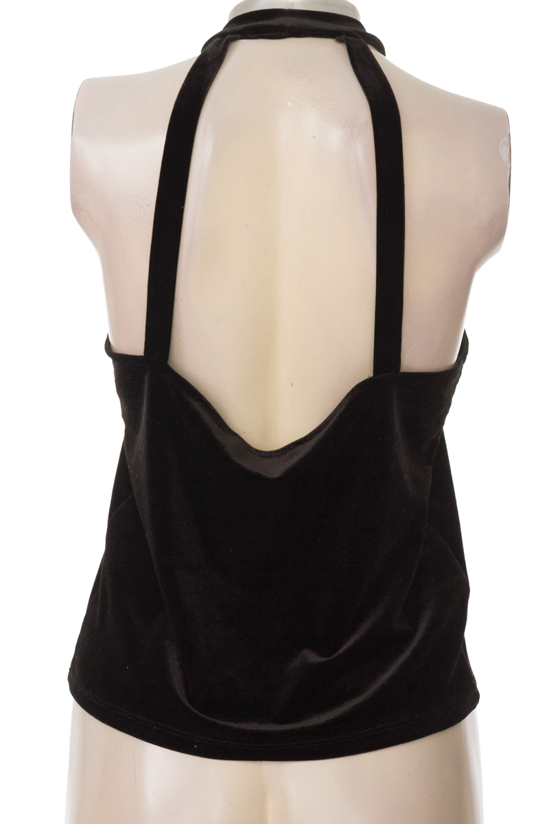 Top / Camiseta color Negro - MNG