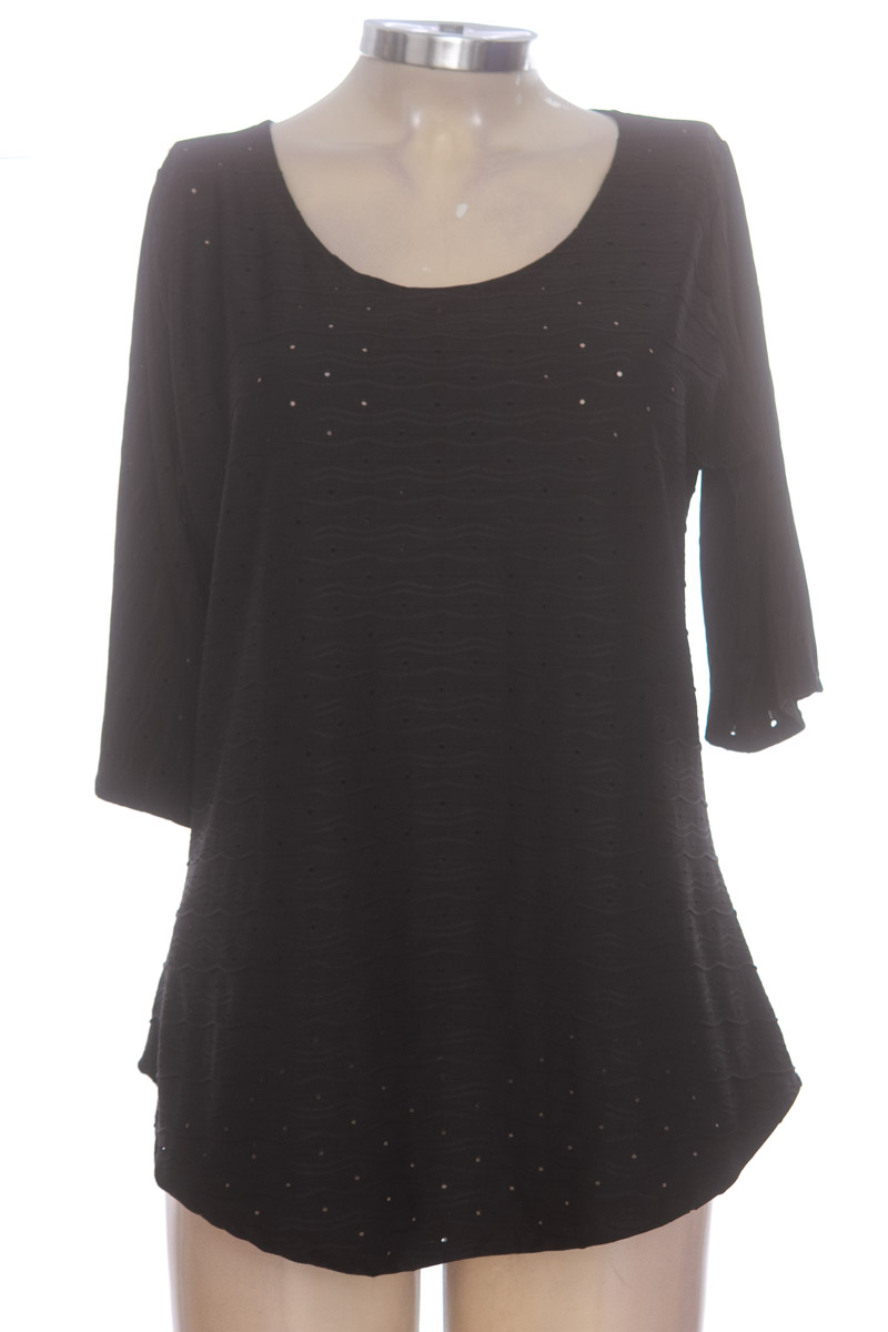 Top / Camiseta color Negro - Closeando