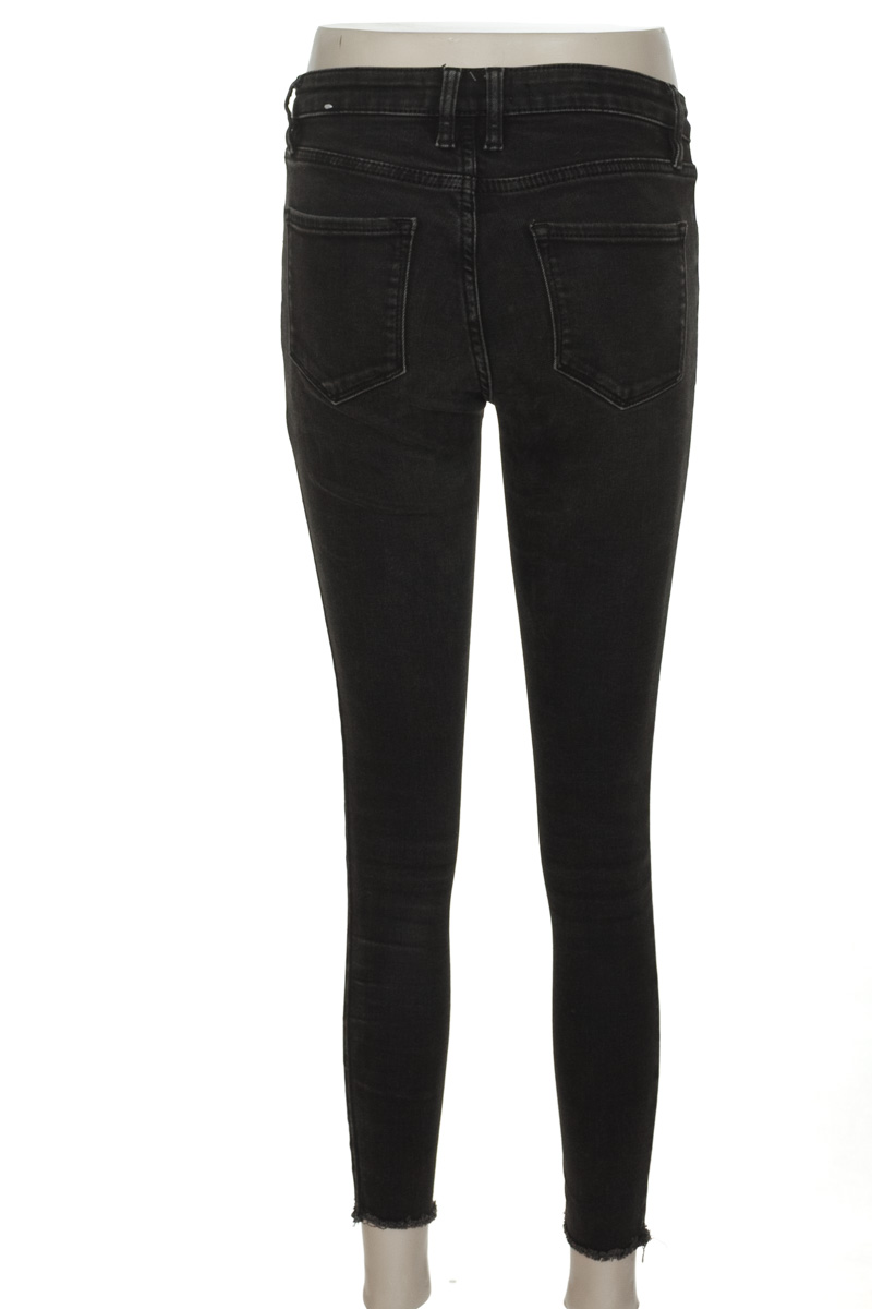 Pantalones color Negro - MNG