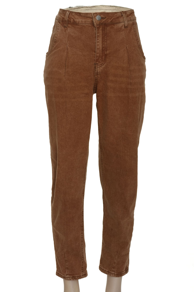 Pantalones color Café - Closeando