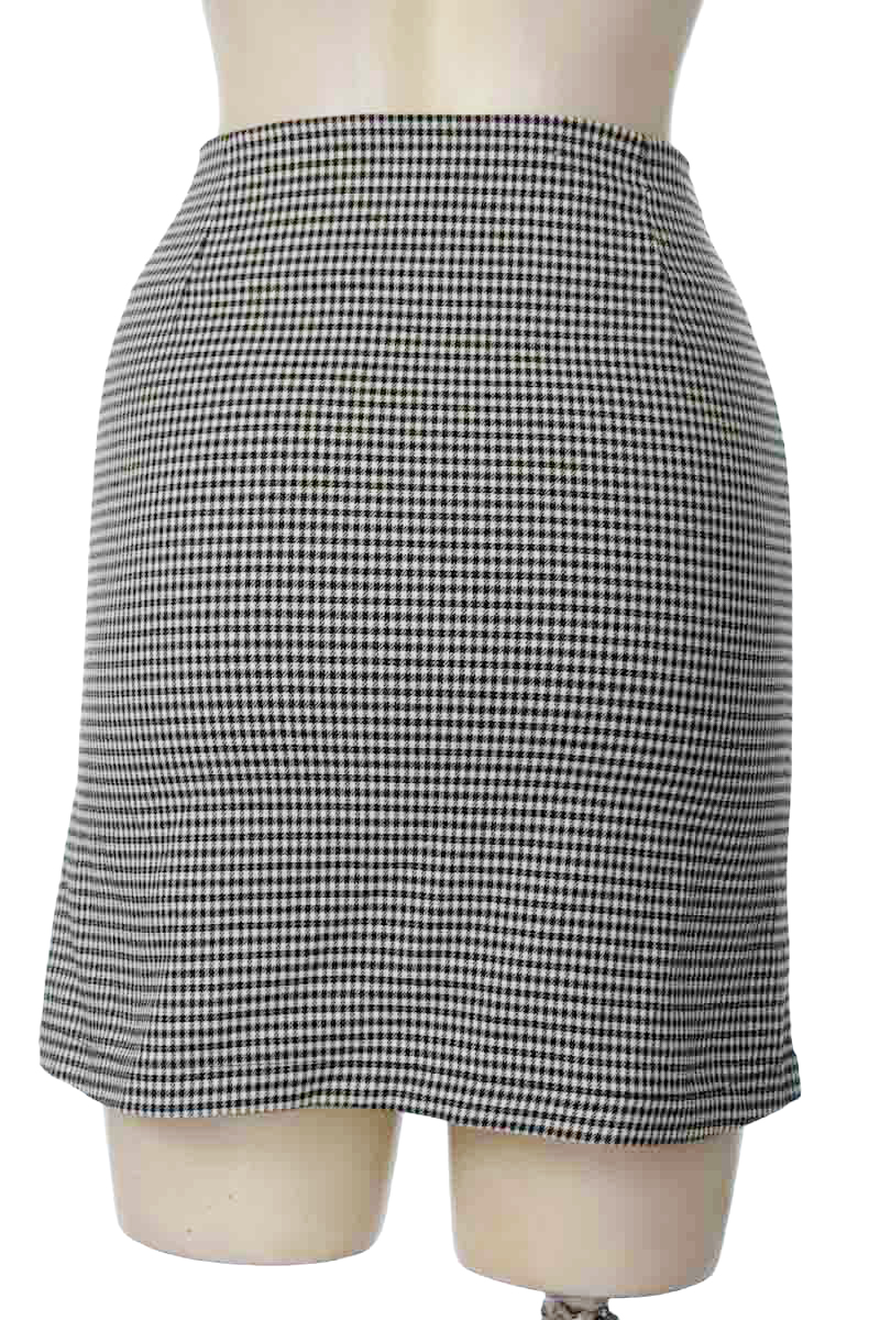 Falda color Negro - Closeando