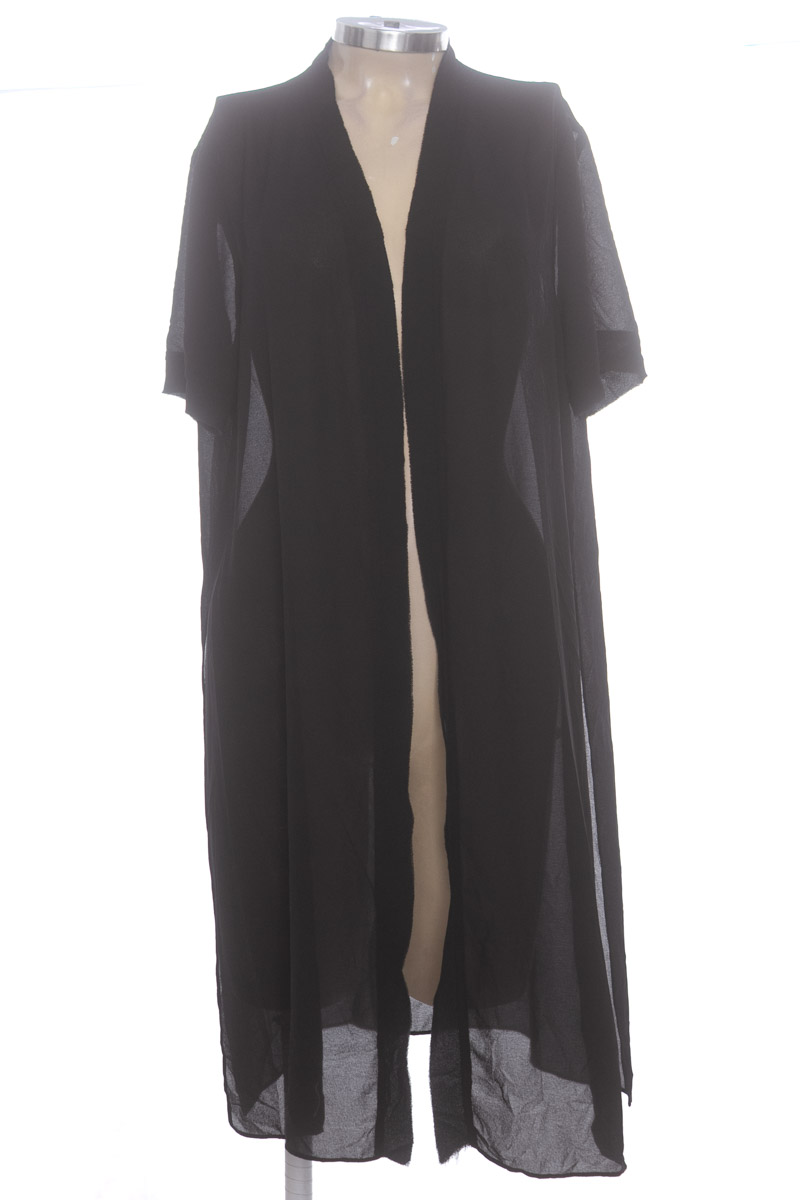 Blusa color Negro - Closeando