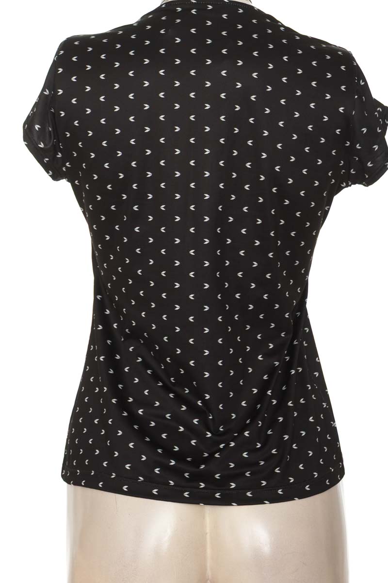 Top / Camiseta color Negro - RAGGED