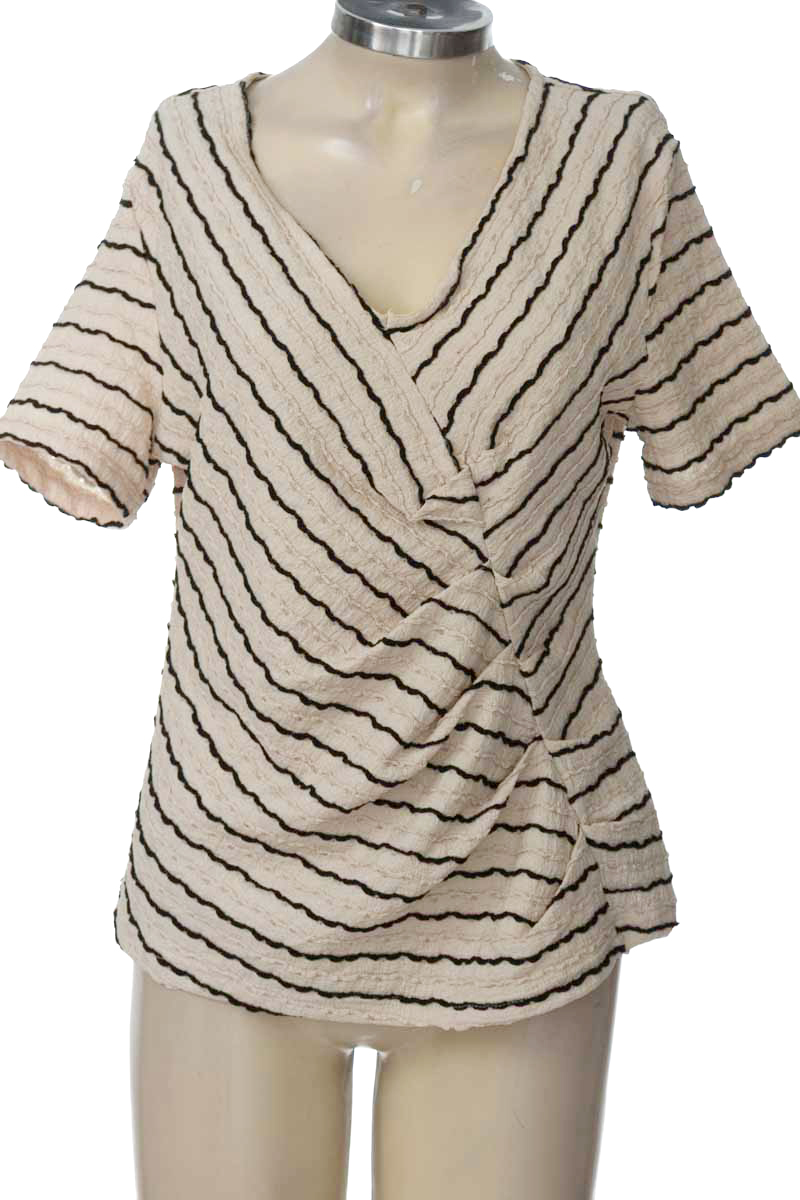 Blusa color Beige - Closeando