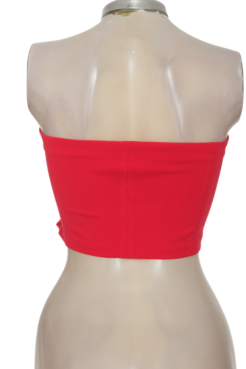Top / Camiseta color Fucsia - Zara