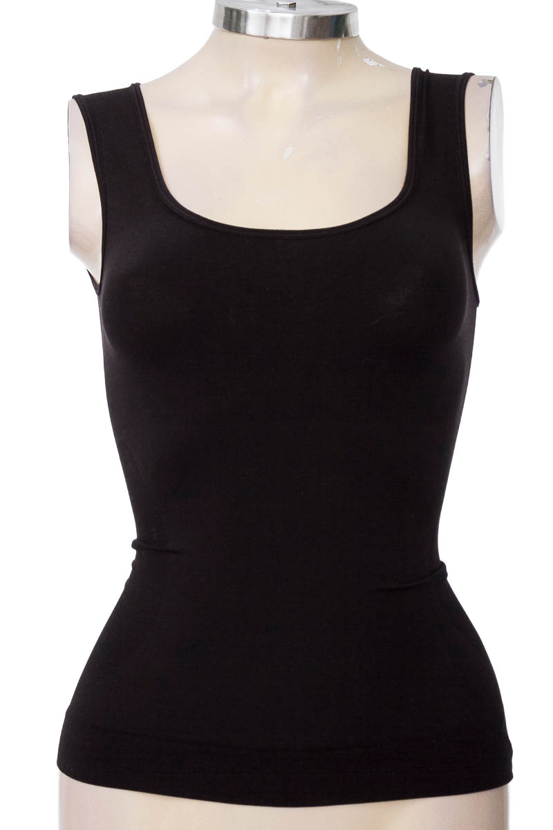 Top / Camiseta color Negro - Tall