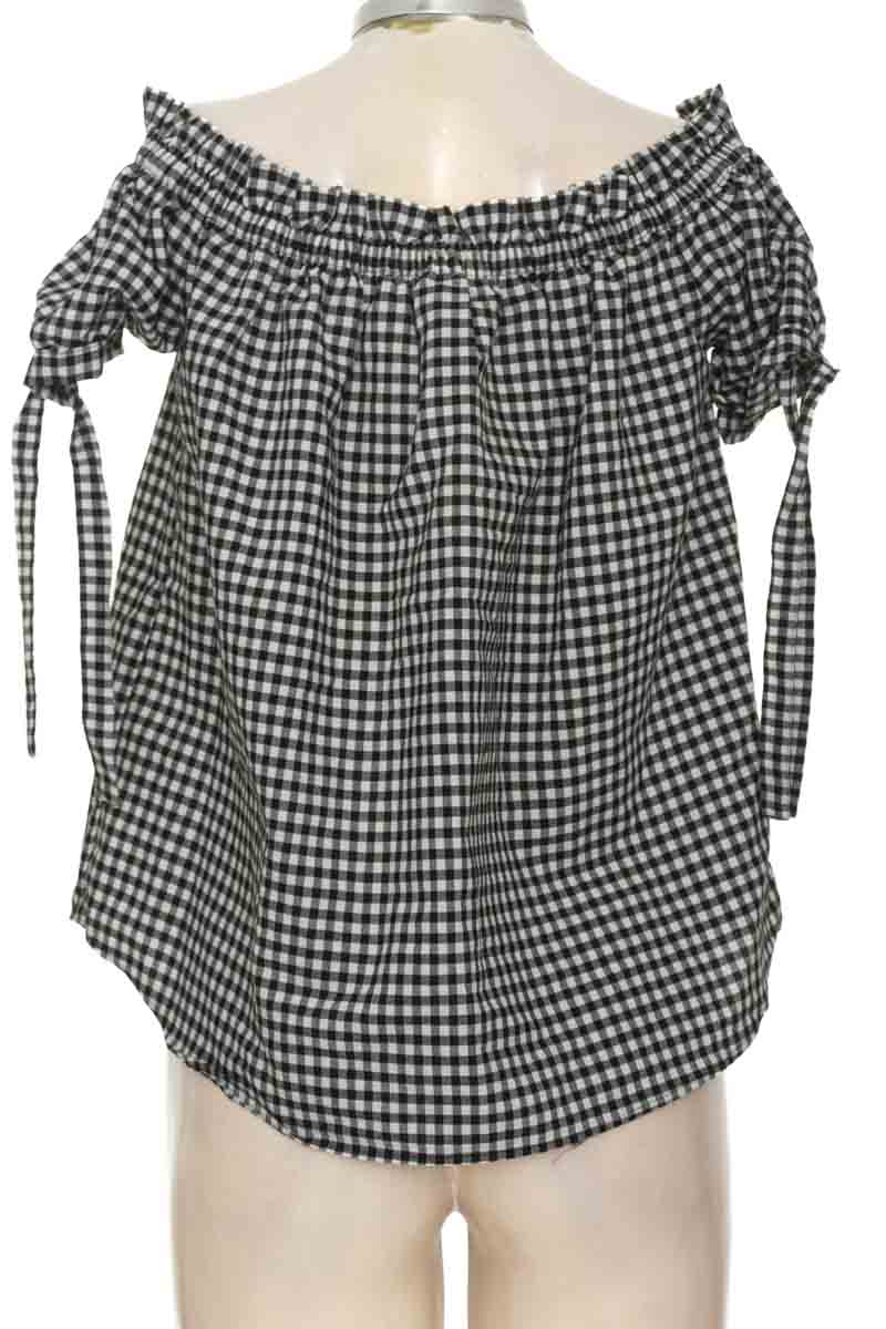 Top / Camiseta color Negro - Label Of Graded Goods h&M