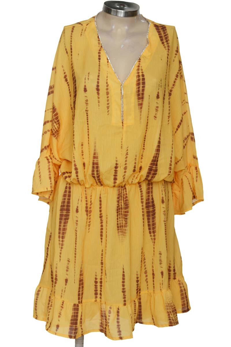 Vestido / Enterizo color Amarillo - Closeando