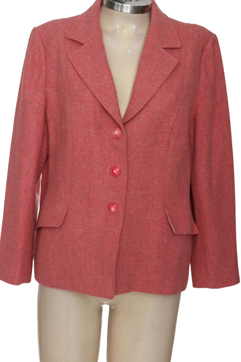 Chaqueta / Abrigo color Rosado - Closeando