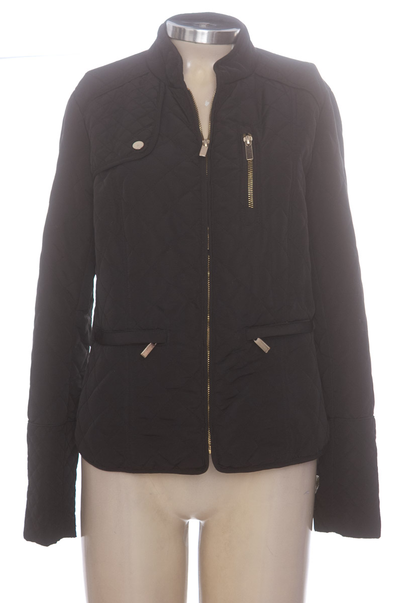 Chaqueta / Abrigo color Negro - estradivarius