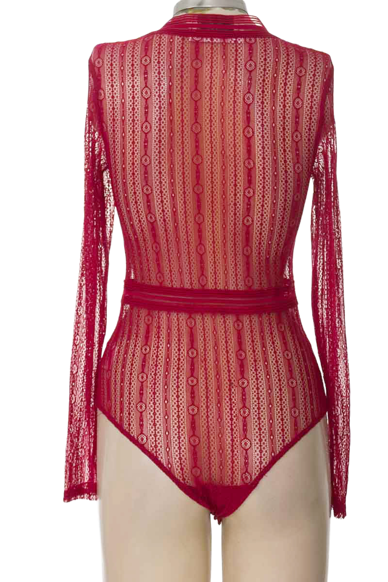 Top / Camiseta color Vinotinto - Santa Maria