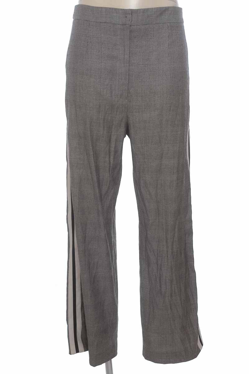 Pantalones color Gris - Closeando