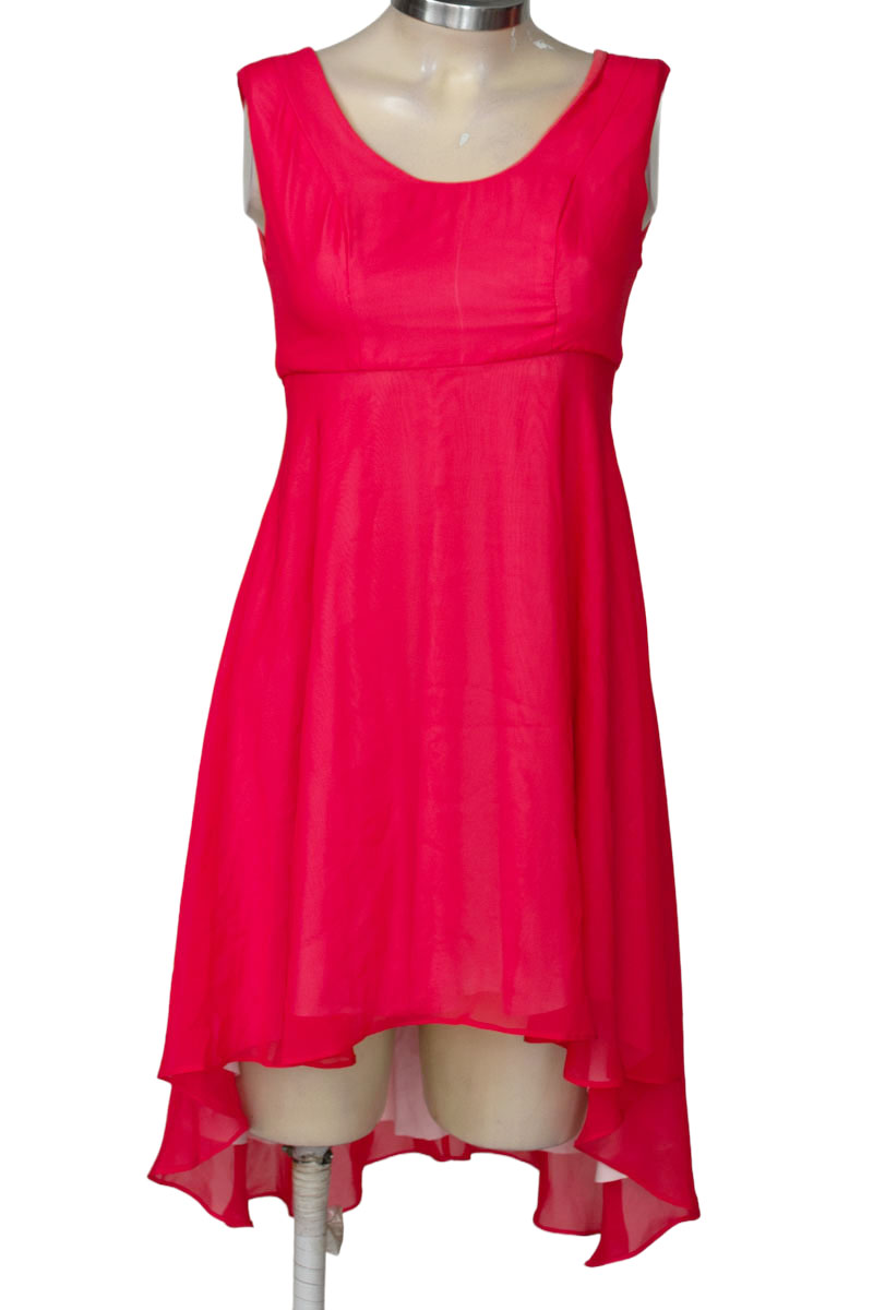 Vestido / Enterizo color Rosado - Closeando