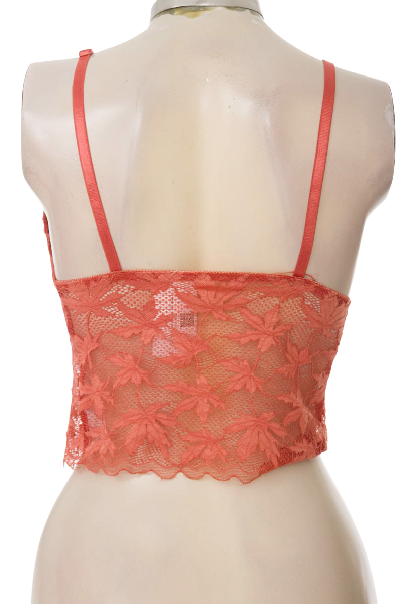 Top / Camiseta color Naranja - Closeando