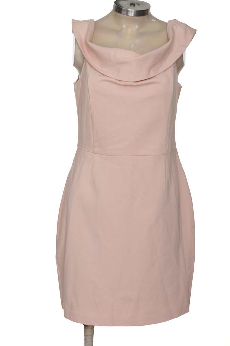 Vestido / Enterizo color Rosado - Closeando