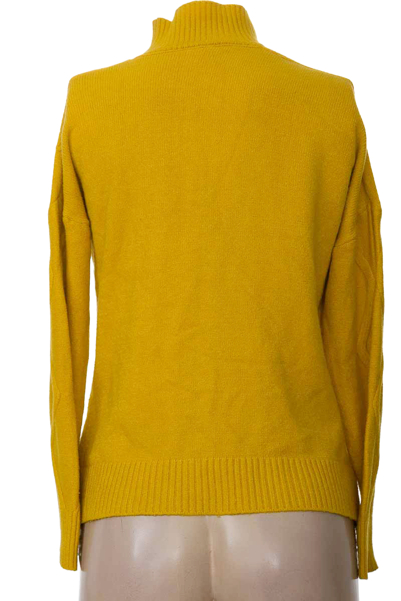 Sweater color Mostaza - Closeando