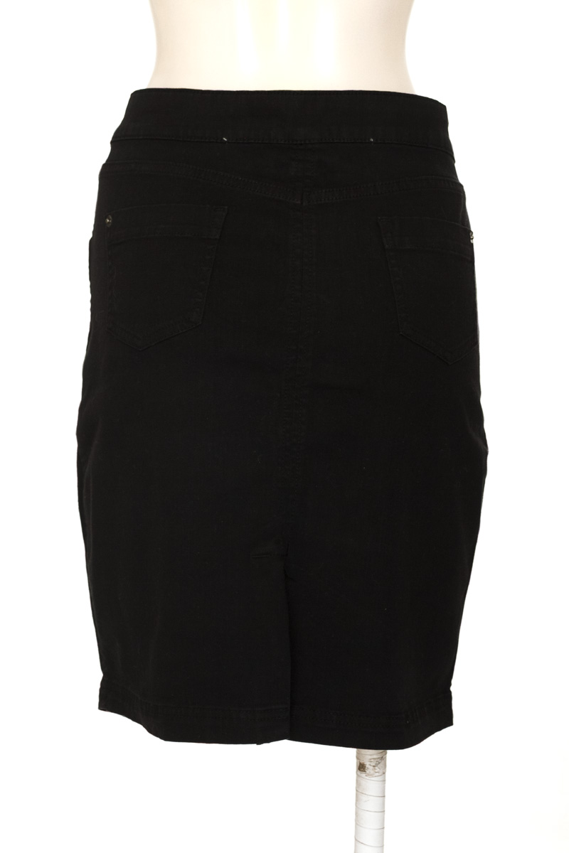 Falda color Negro - PATPRIMO