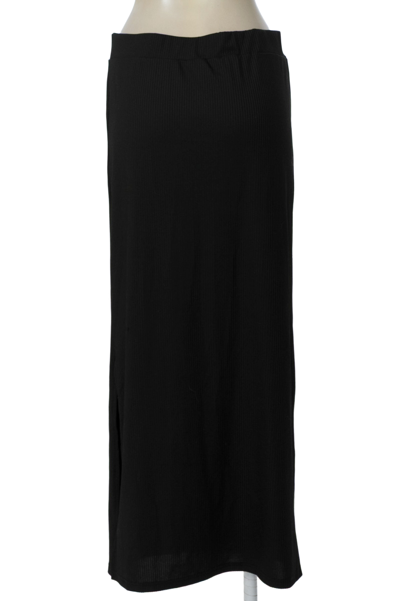 Falda color Negro - Closeando