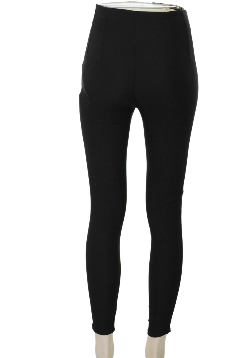 Pantalones color Negro - Ahlma