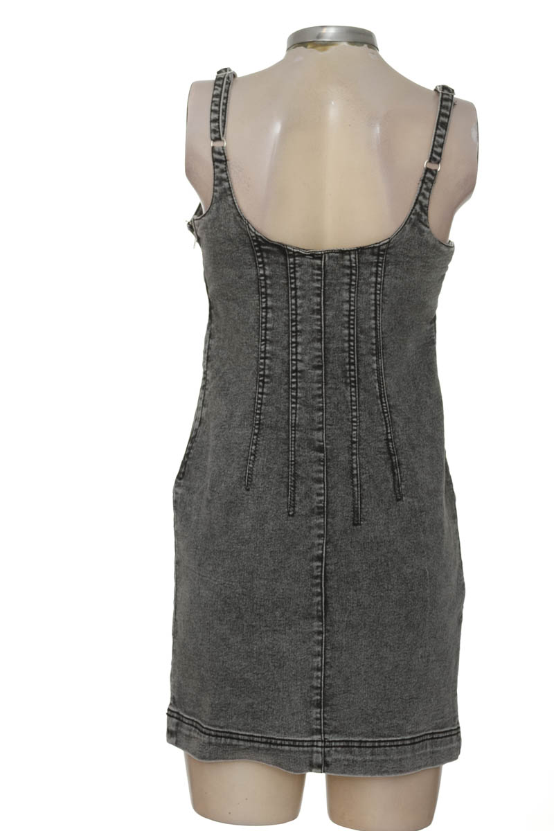 Vestido / Enterizo color Gris - No boundaries