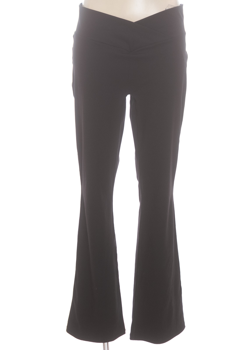 Ropa Deportiva / Salida de Baño color Negro - H&M Move