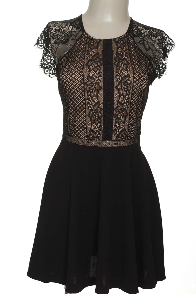 Vestido / Enterizo color Negro - Petunia